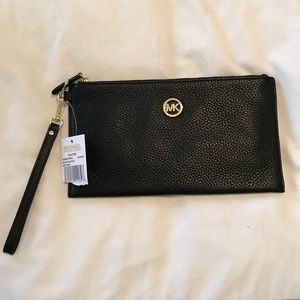 NWT Michael Kors Folton Large Zip Clutch Leather